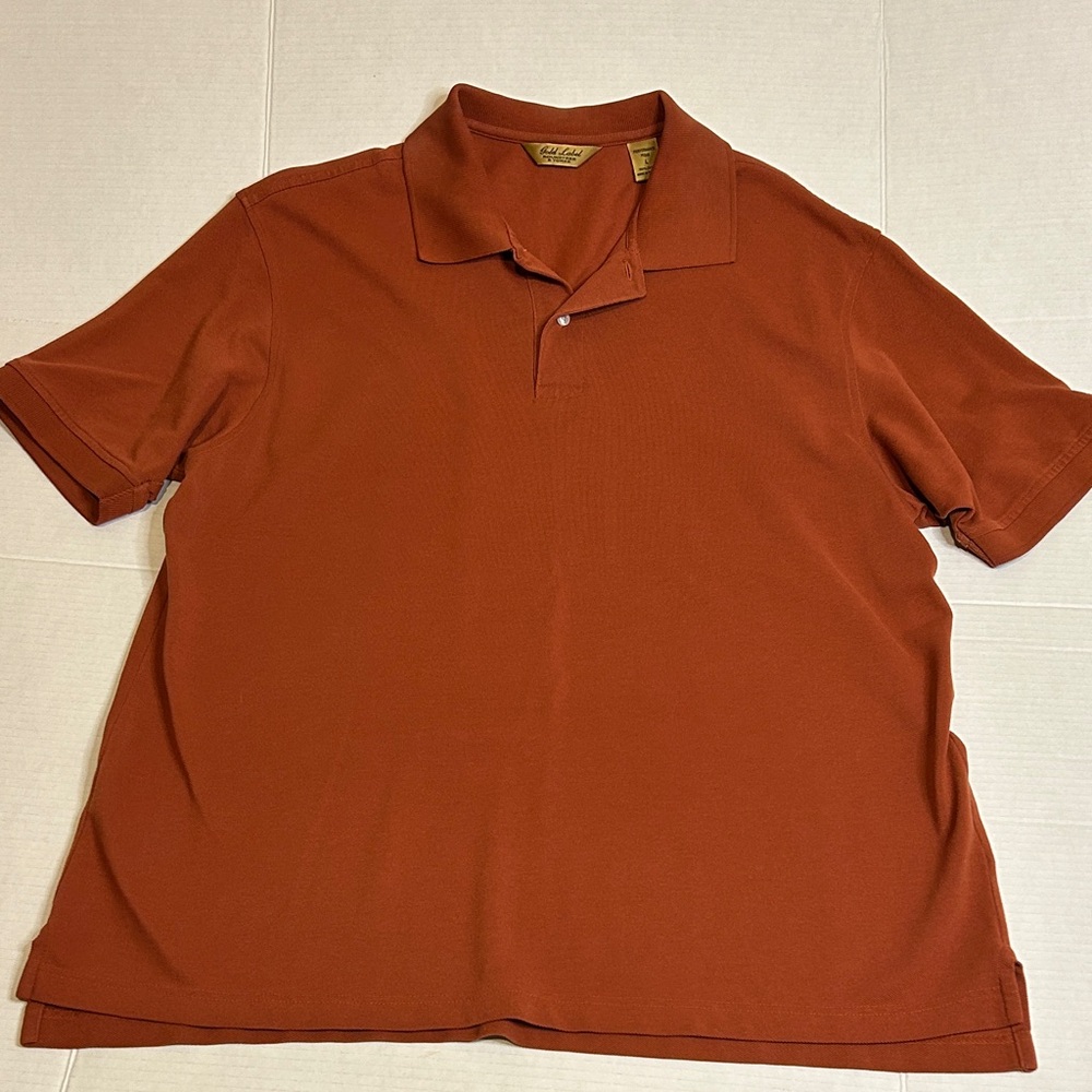 Gold Label Sz Large Roundtree & Yorke Men's pique  Rust Polo Shirt.Hi low hem.